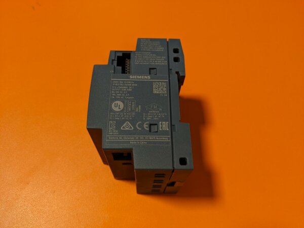 Siemens 6ED1052-2MD00-0BA8, LOGO! 12/24RCEO, Logic module PS/I/O: 12/DC 24V/Relay