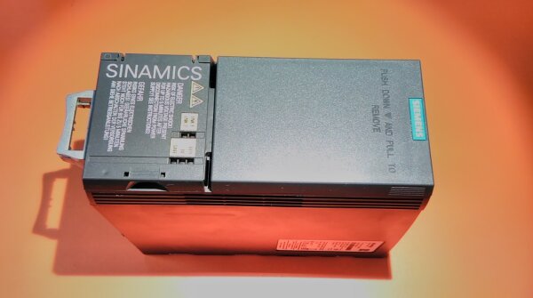 Siemens 6SL3210-1KE11-8AF2 Frequenzumrichter SINAMICS G120C PN 0.55kW