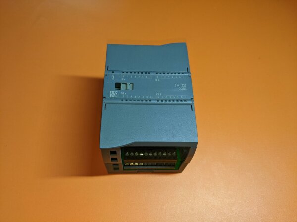 SIMATIC S7-1200, Digitale E/A SM 1223, 16DI/16DO, 16DI DC 24V, Sink/Source, 16DO, Transistor 0,5A