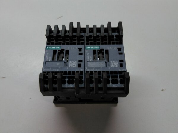 Siemens reversing contactor assembly 3RA2317-8XB30-2BB4