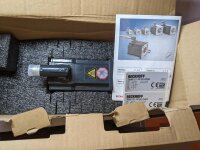Beckhoff Servomotor AM8121-0F20 24…48 V DC Mo = 0.50 Nm, Io = 4 A nn=3000 min-1