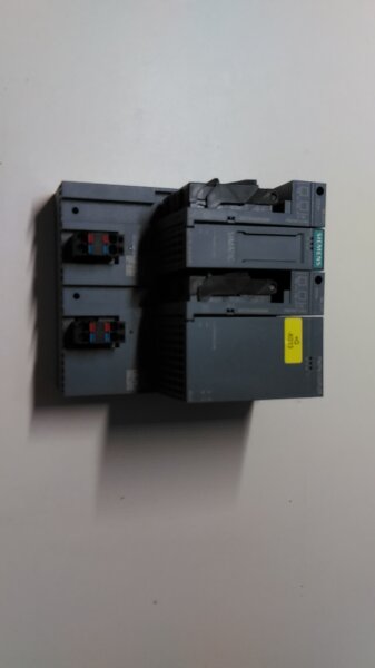 SIEMENS Simatic PN/PN Coupler 6ES7158-3AD10-0XA0 incl. 2x 6ES7193-6AR00-0AA0