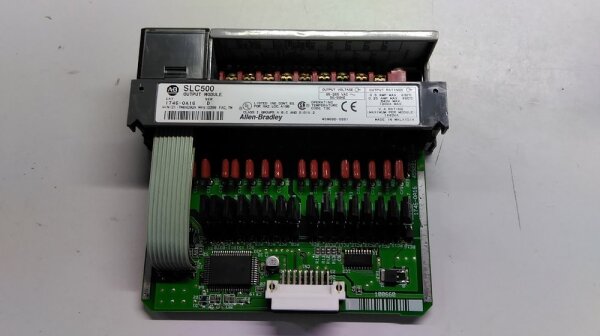 Allen-Bradley Ausgangsmodul 1746-OA16 digital output module SLC500