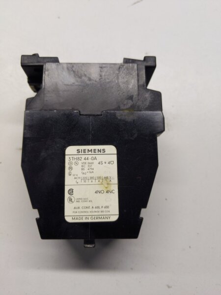 Siemens auxiliary contactor 3TH8244-0AM0 220V/50Hz 264V/60Hz 4NO+4NC